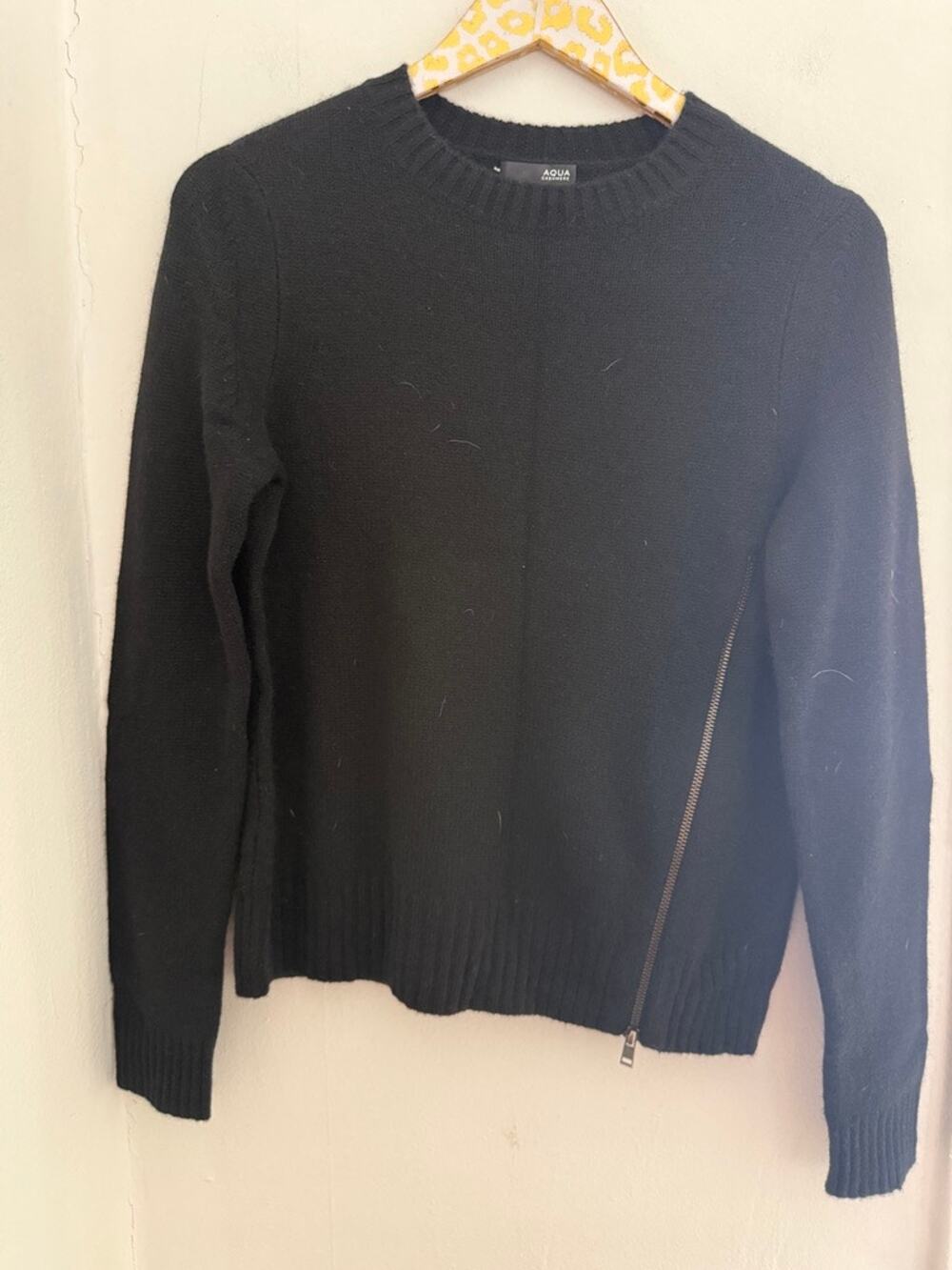 Aqua Women's Black Cashmere Side Zip Sweater | Size Small